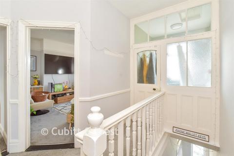 1 bedroom apartment for sale, Milton Road, Southsea, Hampshire