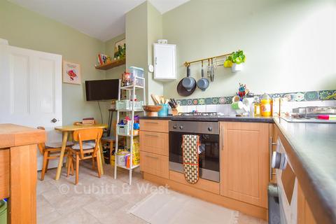 1 bedroom apartment for sale, Milton Road, Southsea, Hampshire