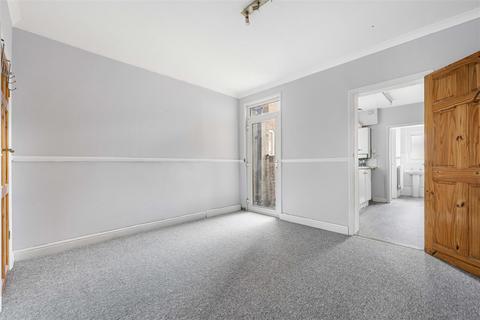 2 bedroom terraced house for sale, Shaftesbury Road, Reading, RG30