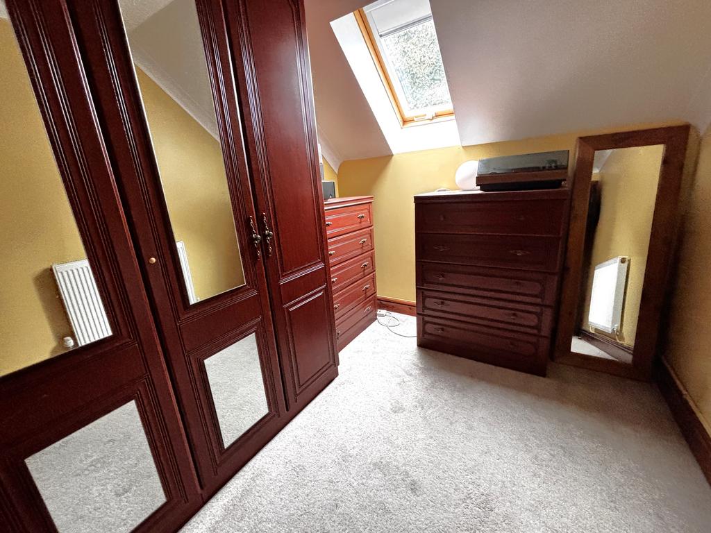 Bedroom / Dressing Room / Office