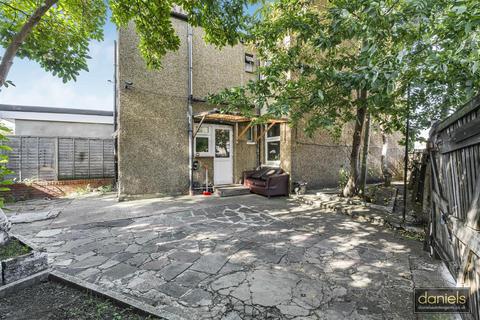 3 bedroom end of terrace house for sale, Herga Road, Harrow