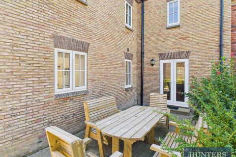 3 bedroom end of terrace house for sale, The Parade, The Bay