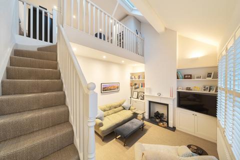 2 bedroom flat to rent, Earlsfield Road, London, SW18
