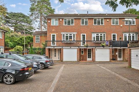 3 bedroom townhouse for sale, Outwood Lane