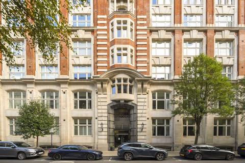 undefined, Leman Street, London E1