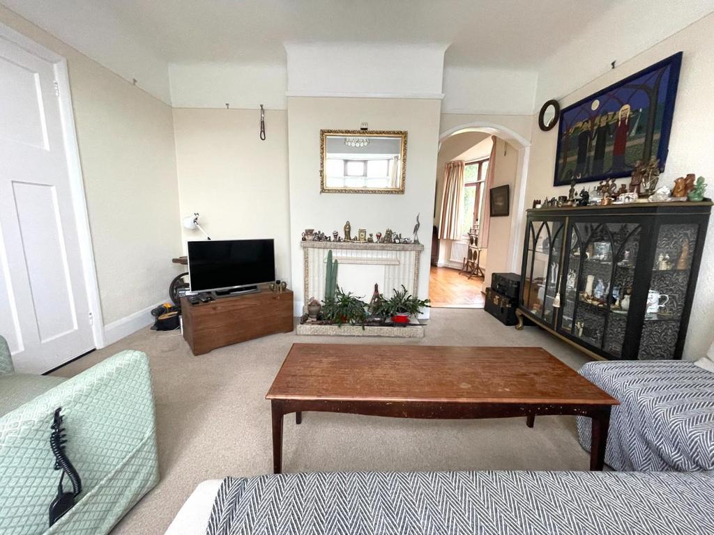 Living Room.JPG
