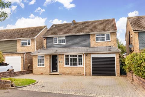 4 bedroom detached house for sale, Kitsmead, Crawley RH10
