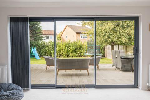 4 bedroom detached house for sale, Kitsmead, Crawley RH10
