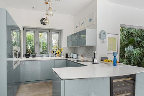 undefined, Humblebee, Daracombe Park, Mile End Road, Newton Abbot, Devon