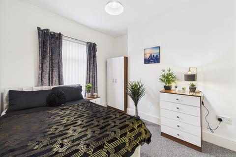 1 bedroom in a house share to rent, Ena Street,  Hull, HU3