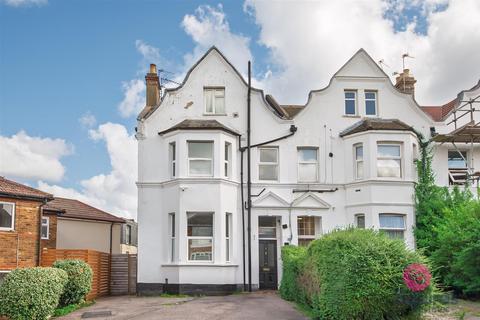 2 bedroom flat for sale, Sunningfields Crescent, Hendon