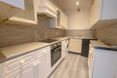 2 bedroom apartment to rent, Bradford Lane, Bradford, BD3