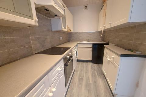 2 bedroom apartment to rent, Bradford Lane, Bradford, BD3