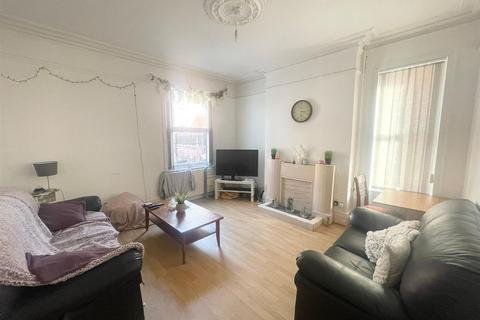 *£105pppw excluding bills* Church Avenue, Lenton, NG7 2EW