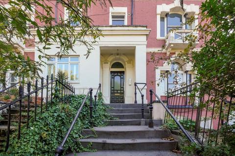 2 bedroom apartment for sale, Camden Road, London, NW1