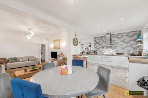 undefined, London N14
