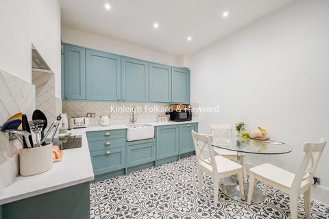 3 bedroom flat for sale, Queens Avenue, London, N10