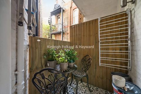 3 bedroom flat for sale, Queens Avenue, London, N10