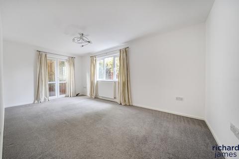 undefined, Swindon SN1