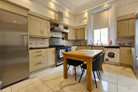 1 bedroom in a flat share to rent, Broomfield Road, Sheffield S10