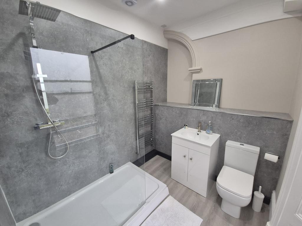 Room 6 Couple bathroom - £1200.00