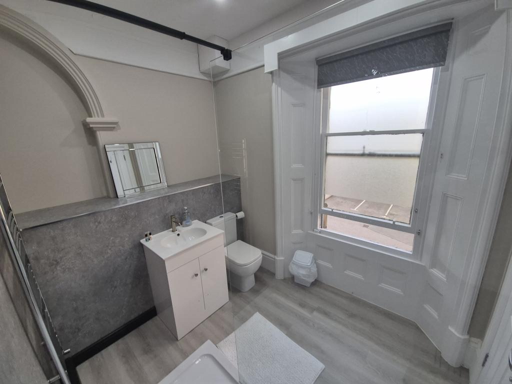 Room 6 Couple bathroom - £1200.00