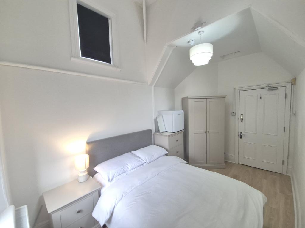 Room 10 - £675.00