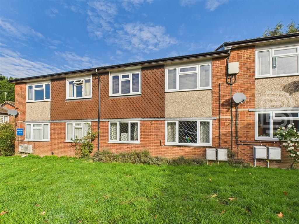 CAM05587 G0-PR0045-STILL004.jpg