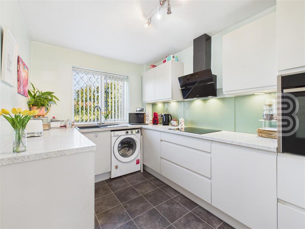 CAM05587 G0-PR0045-STILL017.jpg