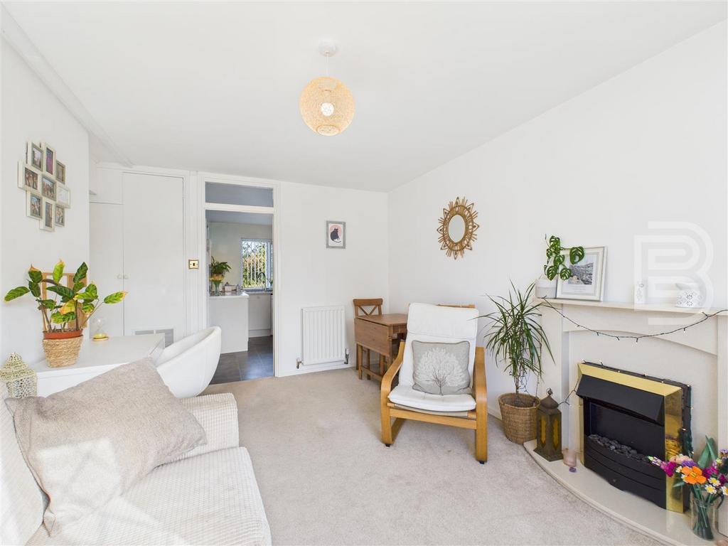 CAM05587 G0-PR0045-STILL016.jpg