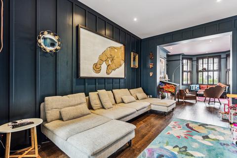 6 bedroom semi-detached house to rent, Twyford Avenue, London W3