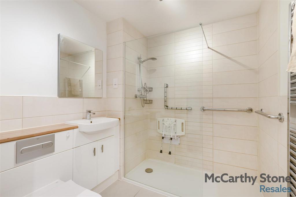 8664876-interior10.jpg