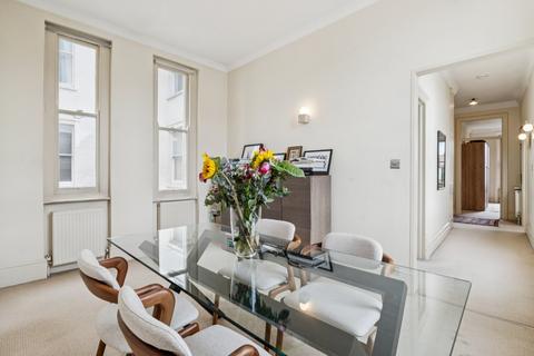 2 bedroom flat for sale, Marloes Road, London