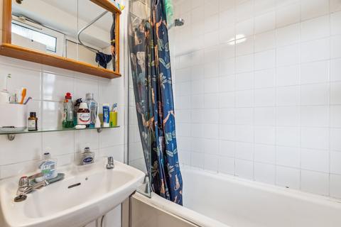 2 bedroom flat for sale, Watford Close, London