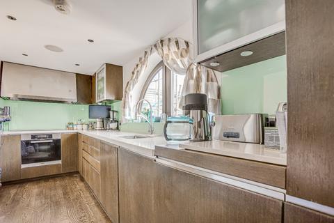 3 bedroom flat for sale, Watermans Quay, William Morris Way, London