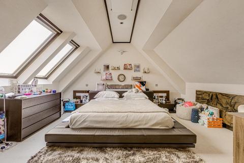 3 bedroom flat for sale, Watermans Quay, William Morris Way, London