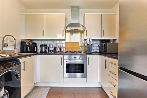 undefined, Magnetic Crescent, Enfield