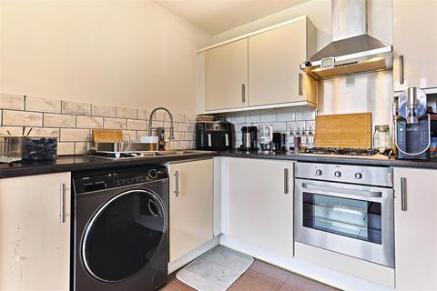 undefined, Magnetic Crescent, Enfield