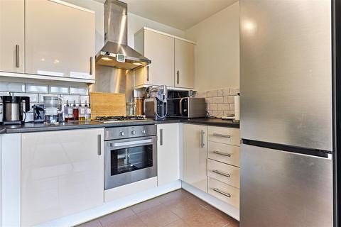 undefined, Magnetic Crescent, Enfield