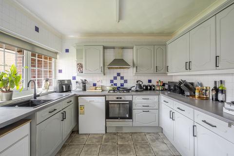 undefined, Roseberry Avenue, Basildon, SS16