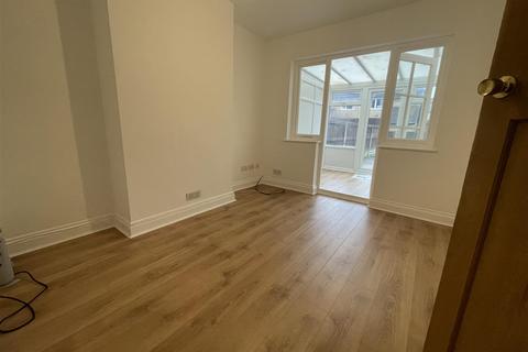 3 bedroom semi-detached house to rent, Littledale Street, Kempston, Bedford