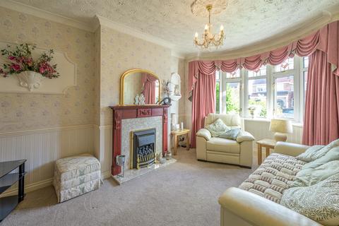 3 bedroom semi-detached house for sale, Graham Road, Kingswinford, DY8 5PU