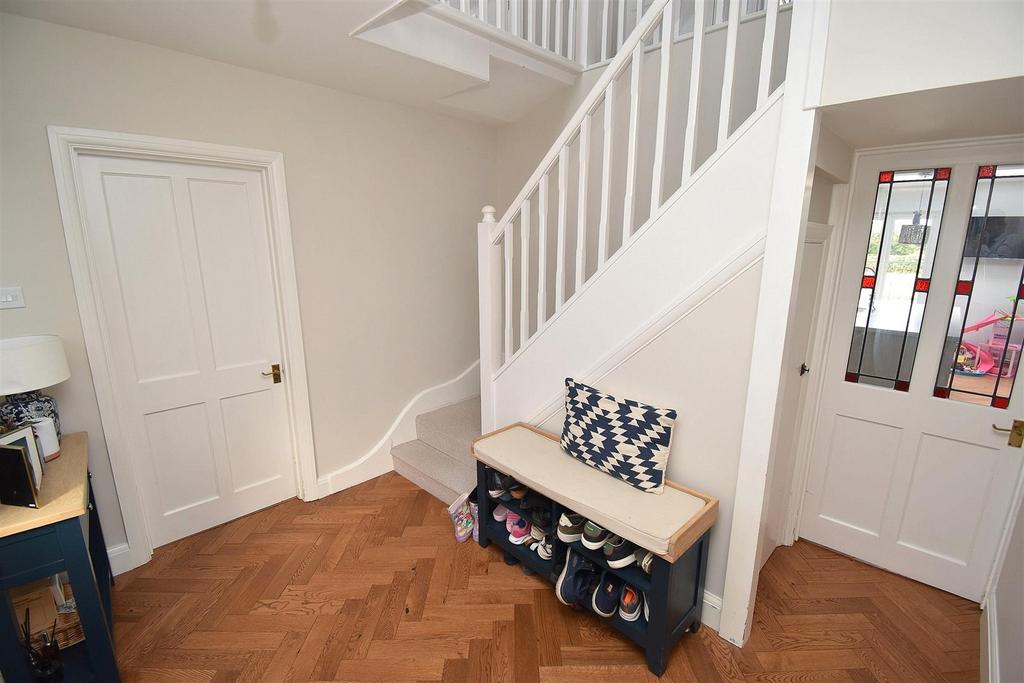 Hallway.JPG