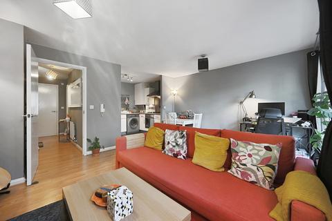 1 bedroom flat for sale, Du Cane Road, London, W12 0