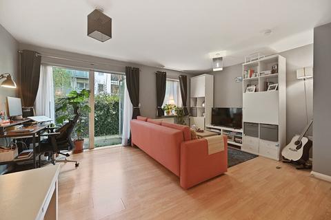 1 bedroom flat for sale, Du Cane Road, London, W12 0