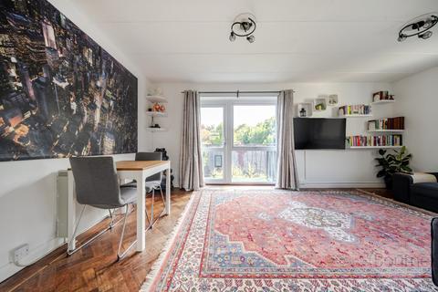 2 bedroom penthouse for sale, Hilgay, Guildford, Surrey, GU1