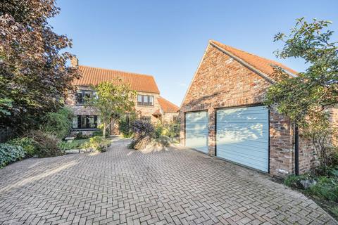 undefined, 'Elendil', Wistowgate, Cawood,
