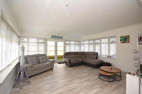 4 bedroom detached house for sale, George Close, Folkestone CT18