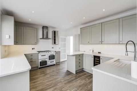 4 bedroom detached house for sale, South Drive, Ferring, Worthing, West Sussex, BN12