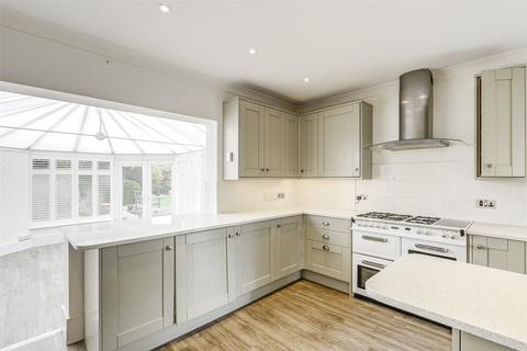 4 bedroom detached house for sale, South Drive, Ferring, Worthing, West Sussex, BN12